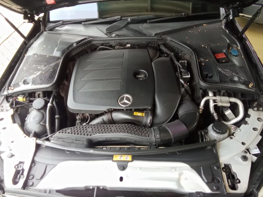 Foto Mobil Bekas Mesin Mercedes-Benz C200 1.5 tahun 2019