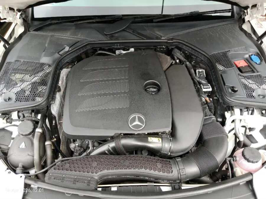 Foto Mobil Bekas Mesin Mercedes-Benz C200 1.5 tahun 2019