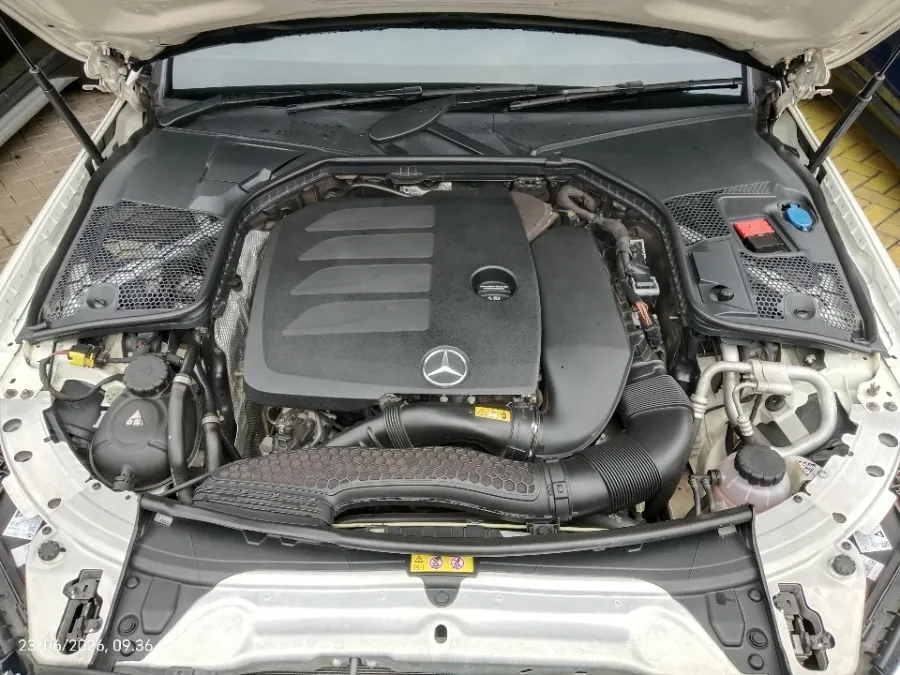 Foto Mobil Bekas Mesin Mercedes-Benz C200 1.5 tahun 2019