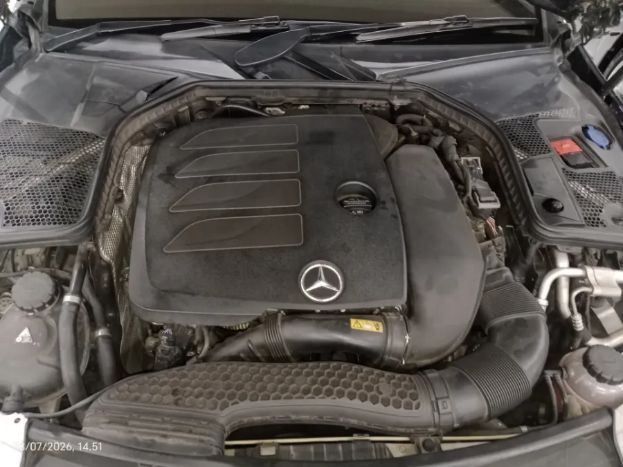 Foto Mobil Bekas Mesin Mercedes-Benz C200 1.5 tahun 2019