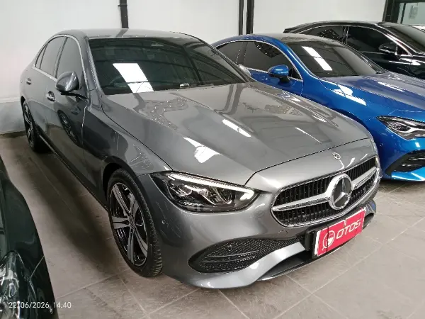 2022 Mercedes-Benz C200 1.5 - Foto 1 dari 6