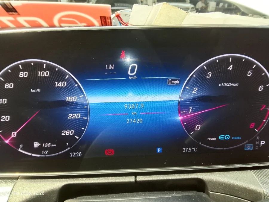 Foto Mobil Bekas Odometer Mercedes-Benz C200 1.5 tahun 2022