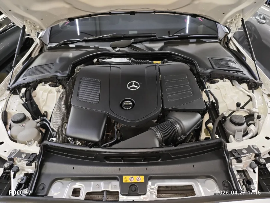 Foto Mobil Bekas Mesin Mercedes-Benz C200 1.5 tahun 2023