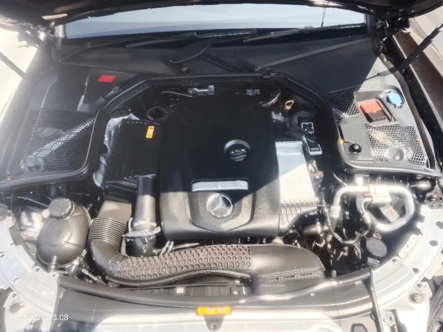 Foto Mobil Bekas Mesin Mercedes-Benz C200 2.0 tahun 2017