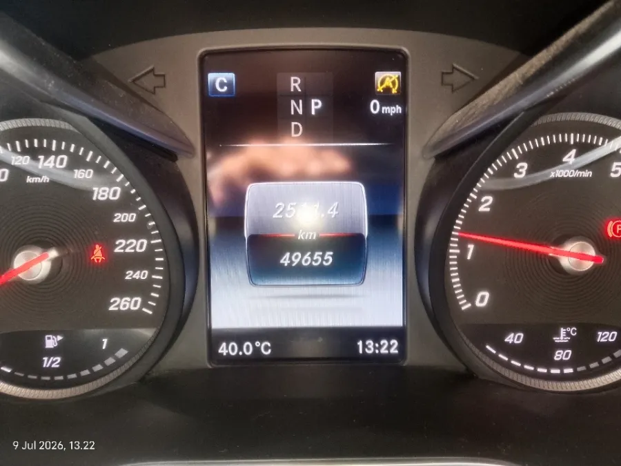 Foto Mobil Bekas Odometer Mercedes-Benz C200 2.0 tahun 2017