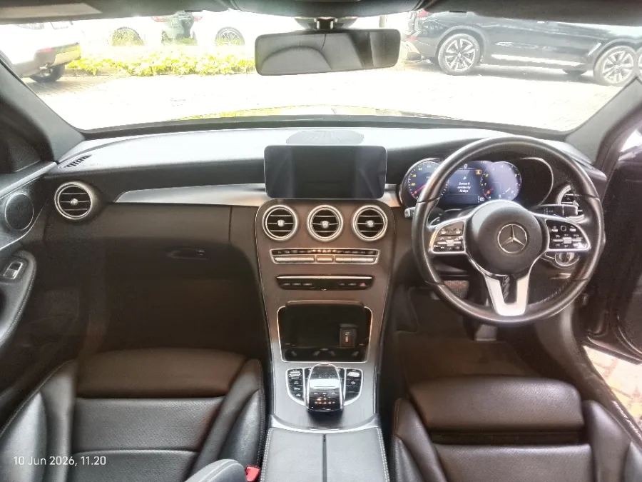 Foto Mobil Bekas Dashboard Mercedes-Benz C200 2.0 tahun 2020