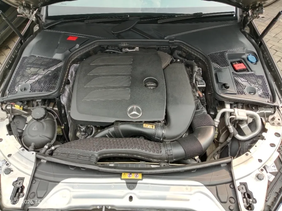 Foto Mobil Bekas Mesin Mercedes-Benz C200 2.0 tahun 2021