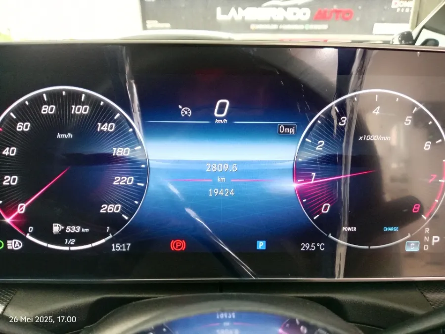 Foto Mobil Bekas Odometer Mercedes-Benz C200 2.0 tahun 2023