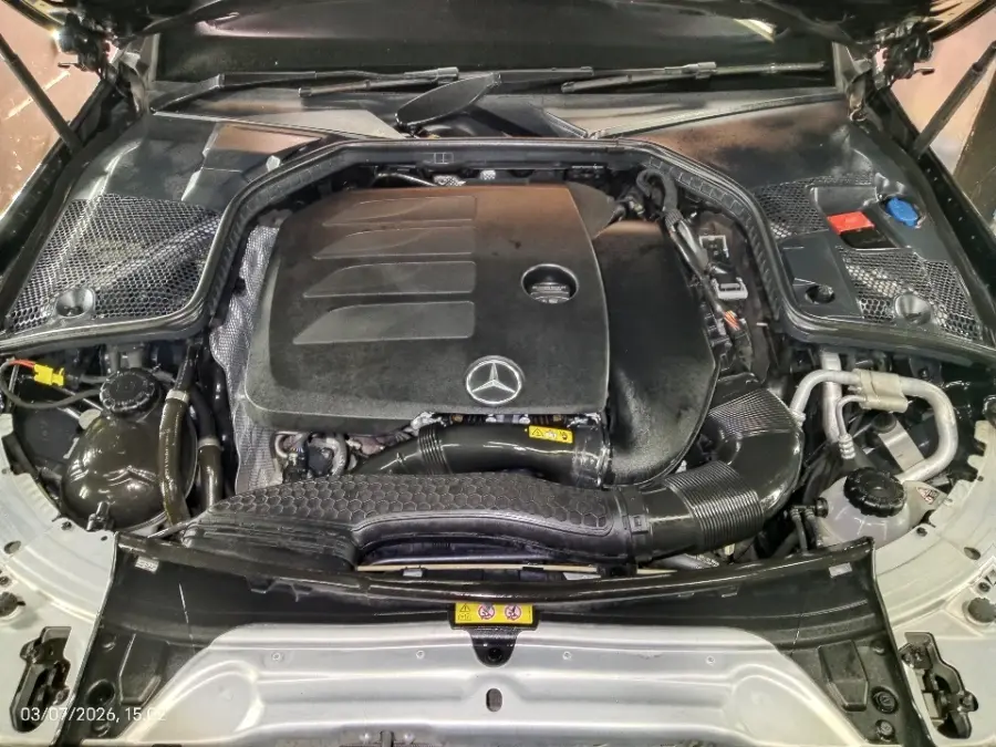 Foto Mobil Bekas Mesin Mercedes-Benz C200 2.0 Avantgarde tahun 2019