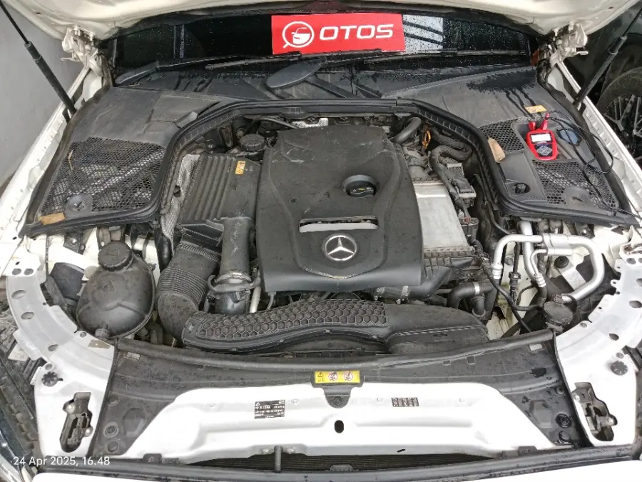 Foto Mobil Bekas Mesin Mercedes-Benz C200 2.0 W205 tahun 2015