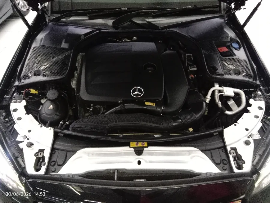 Foto Mobil Bekas Mesin Mercedes-Benz C200 2.0 W205 tahun 2019