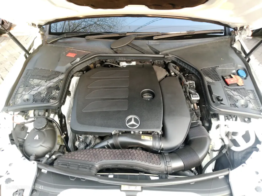 Foto Mobil Bekas Mesin Mercedes-Benz C200 2.0 W205 tahun 2021