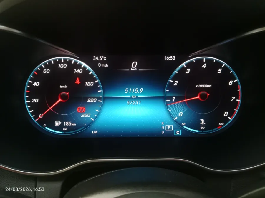 Foto Mobil Bekas Odometer Mercedes-Benz C200 2.0 W205 tahun 2021