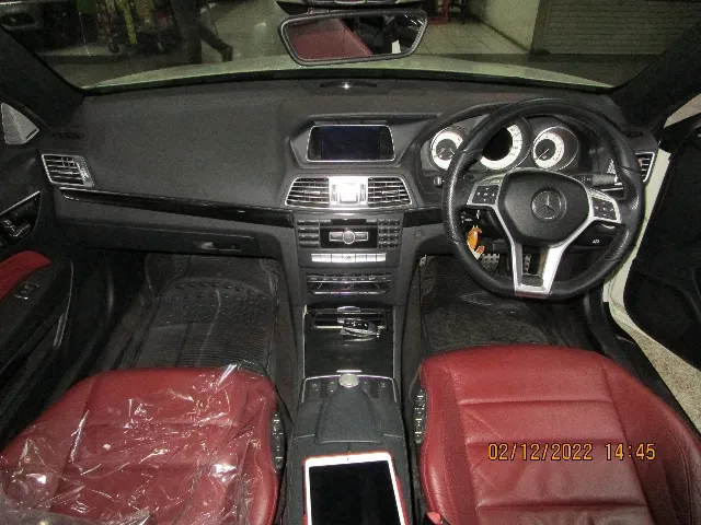 Foto Mobil Bekas Dashboard Mercedes-Benz C240 2.0 tahun 2013