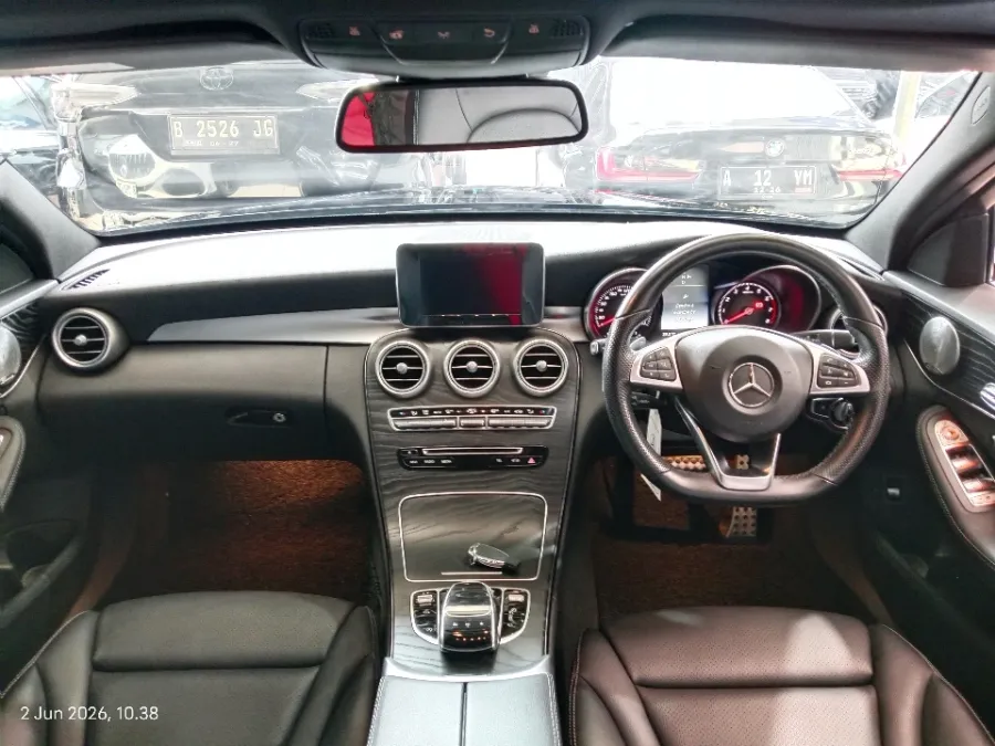 Foto Mobil Bekas Dashboard Mercedes-Benz C250 2.0 tahun 2016