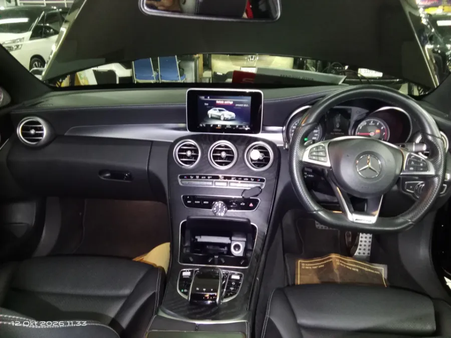 Foto Mobil Bekas Dashboard Mercedes-Benz C300 2.0 tahun 2017