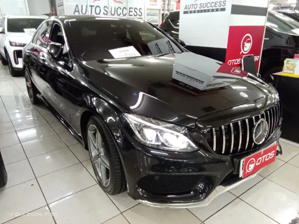 2017 Mercedes-Benz C300 2.0