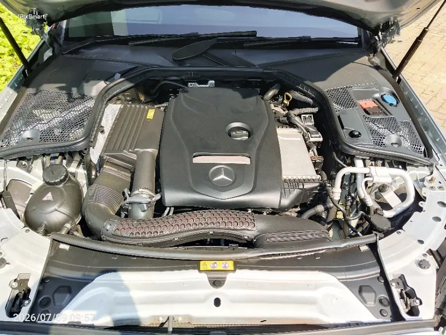 Foto Mobil Bekas Mesin Mercedes-Benz C300 2.0 tahun 2017
