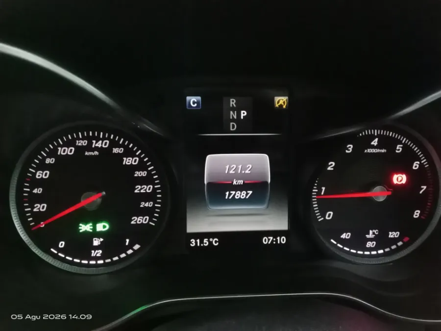 Foto Mobil Bekas Odometer Mercedes-Benz C300 2.0 tahun 2018