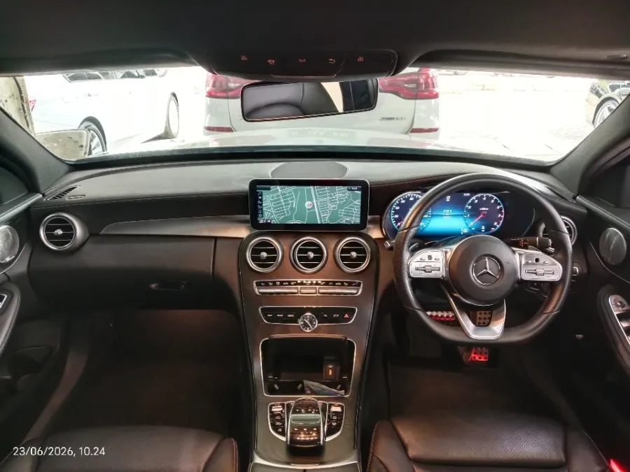 Foto Mobil Bekas Dashboard Mercedes-Benz C300 2.0 tahun 2019