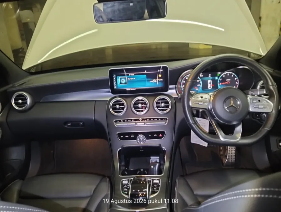 Foto Mobil Bekas Dashboard Mercedes-Benz C300 2.0 tahun 2019