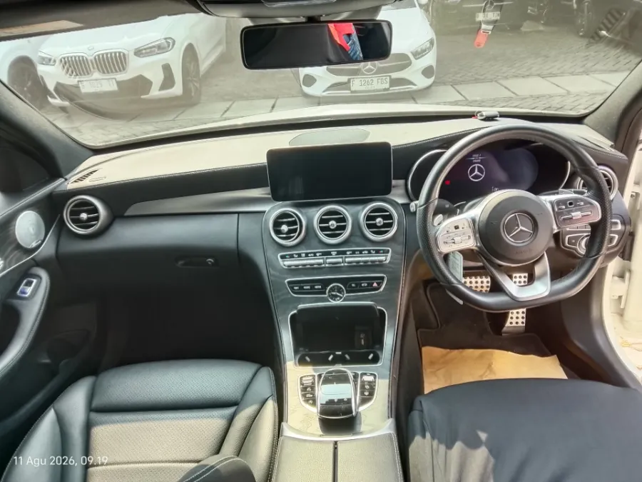 Foto Mobil Bekas Dashboard Mercedes-Benz C300 2.0 tahun 2019