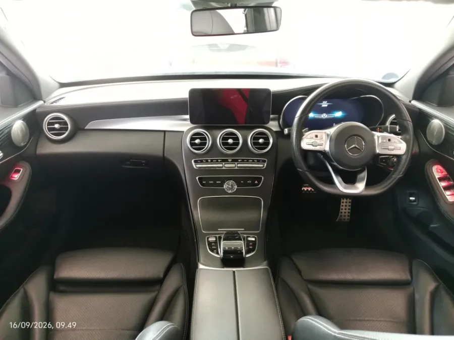 Foto Mobil Bekas Dashboard Mercedes-Benz C300 2.0 tahun 2019