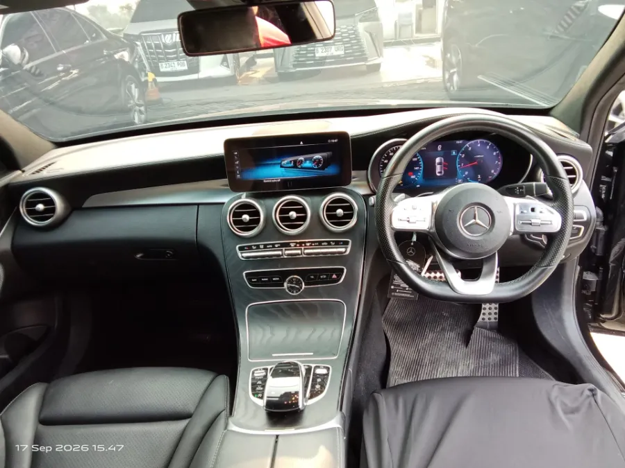 Foto Mobil Bekas Dashboard Mercedes-Benz C300 2.0 tahun 2019