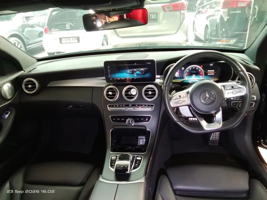 Foto Mobil Bekas Dashboard Mercedes-Benz C300 2.0 tahun 2019