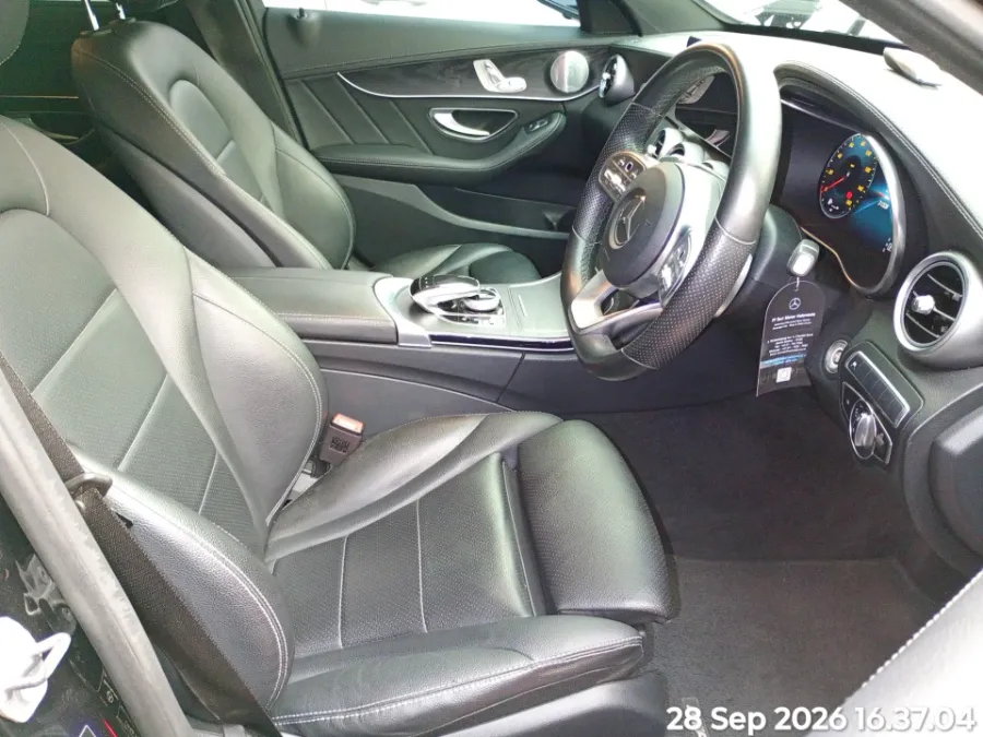 Foto Mobil Bekas Kabin Depan Mercedes-Benz C300 2.0 tahun 2019