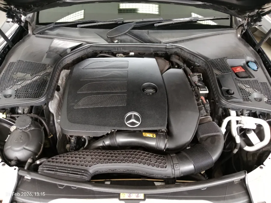 Foto Mobil Bekas Mesin Mercedes-Benz C300 2.0 tahun 2019