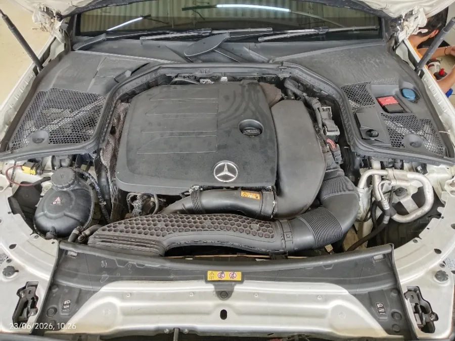 Foto Mobil Bekas Mesin Mercedes-Benz C300 2.0 tahun 2019