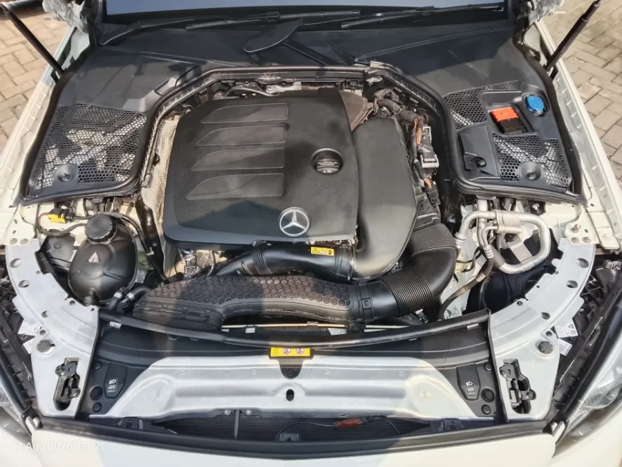 Foto Mobil Bekas Mesin Mercedes-Benz C300 2.0 tahun 2019