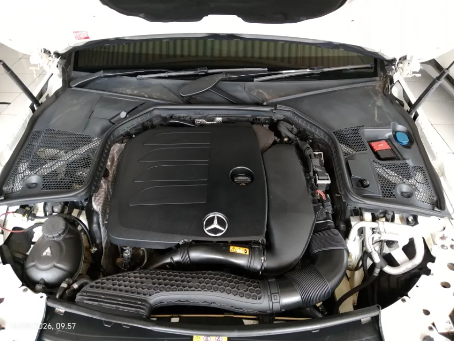 Foto Mobil Bekas Mesin Mercedes-Benz C300 2.0 tahun 2019