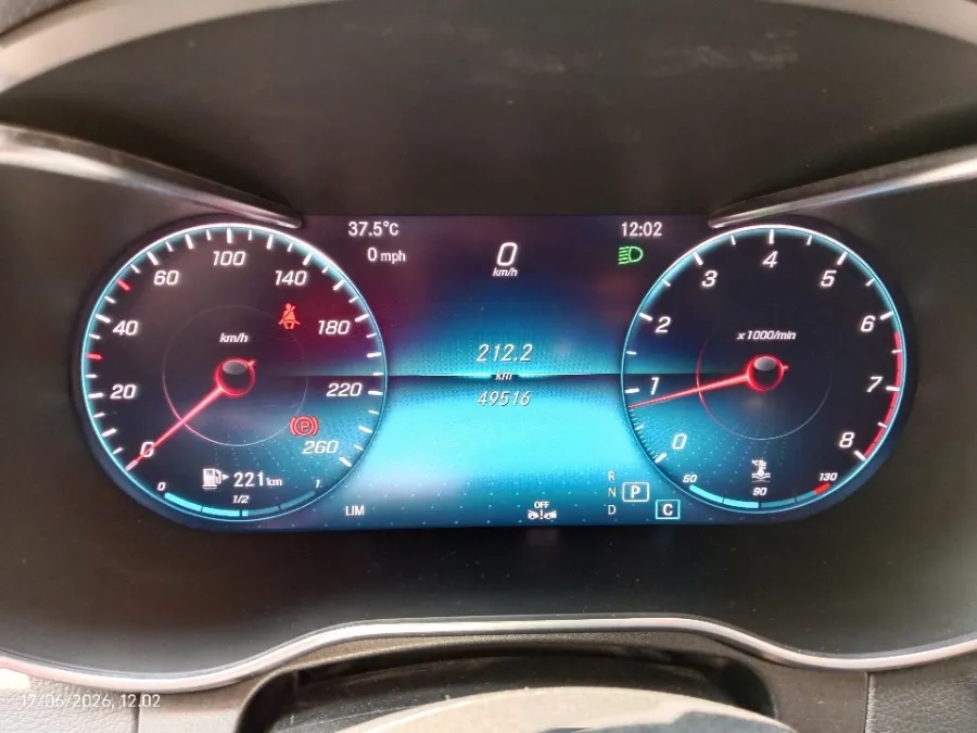 Foto Mobil Bekas Odometer Mercedes-Benz C300 2.0 tahun 2019