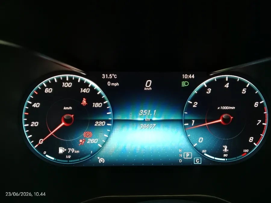 Foto Mobil Bekas Odometer Mercedes-Benz C300 2.0 tahun 2019