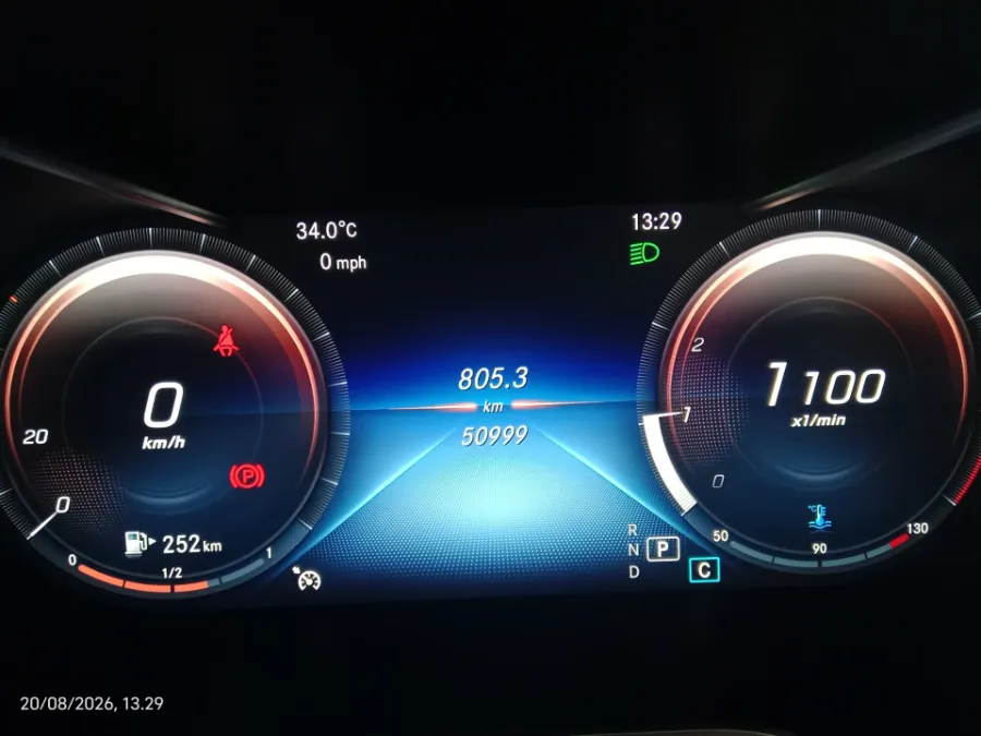 Foto Mobil Bekas Odometer Mercedes-Benz C300 2.0 tahun 2019