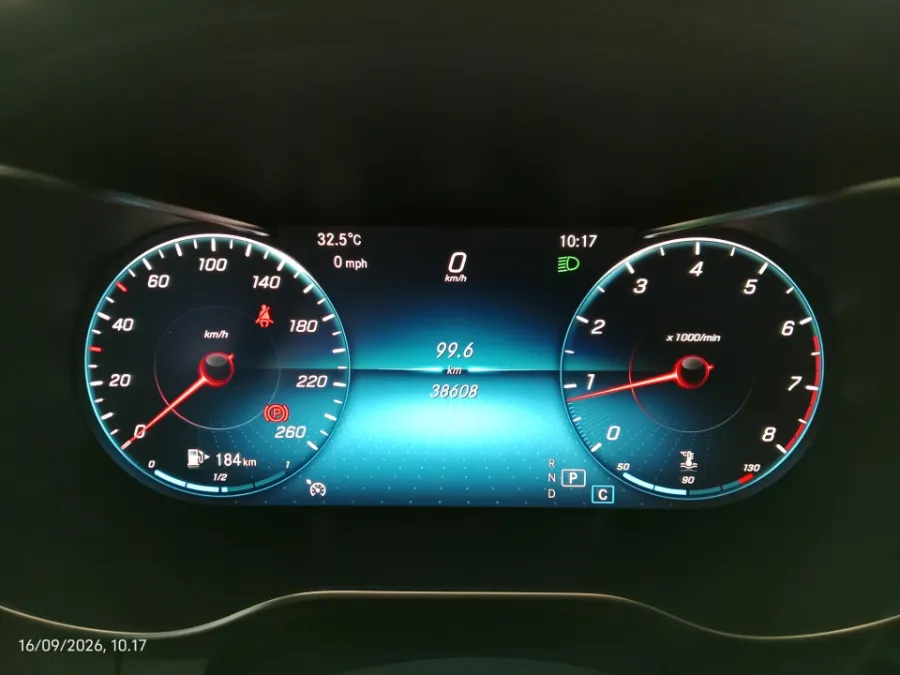 Foto Mobil Bekas Odometer Mercedes-Benz C300 2.0 tahun 2019