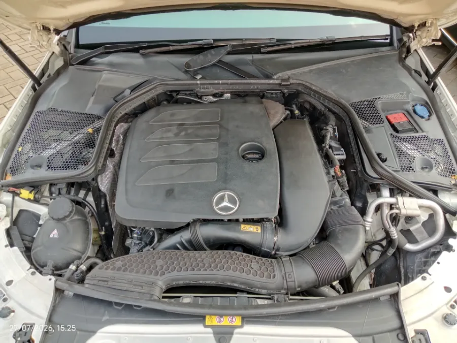 Foto Mobil Bekas Mesin Mercedes-Benz C300 2.0 tahun 2020