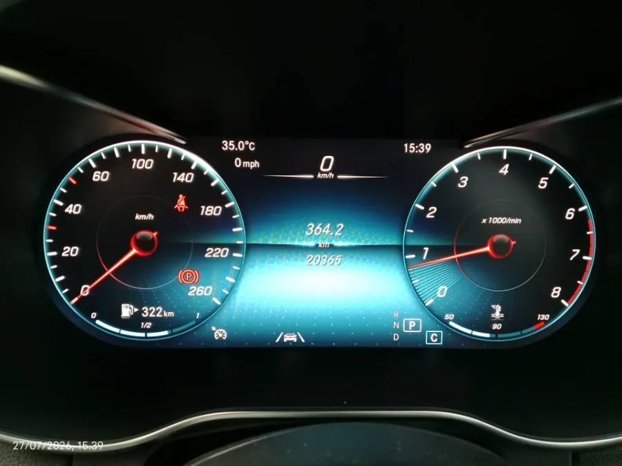 Foto Mobil Bekas Odometer Mercedes-Benz C300 2.0 tahun 2020