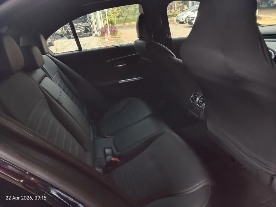 Foto Mobil Bekas Kabin Belakang Mercedes-Benz C300 2.0 tahun 2023