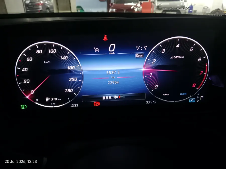 Foto Mobil Bekas Odometer Mercedes-Benz C300 2.0 tahun 2023