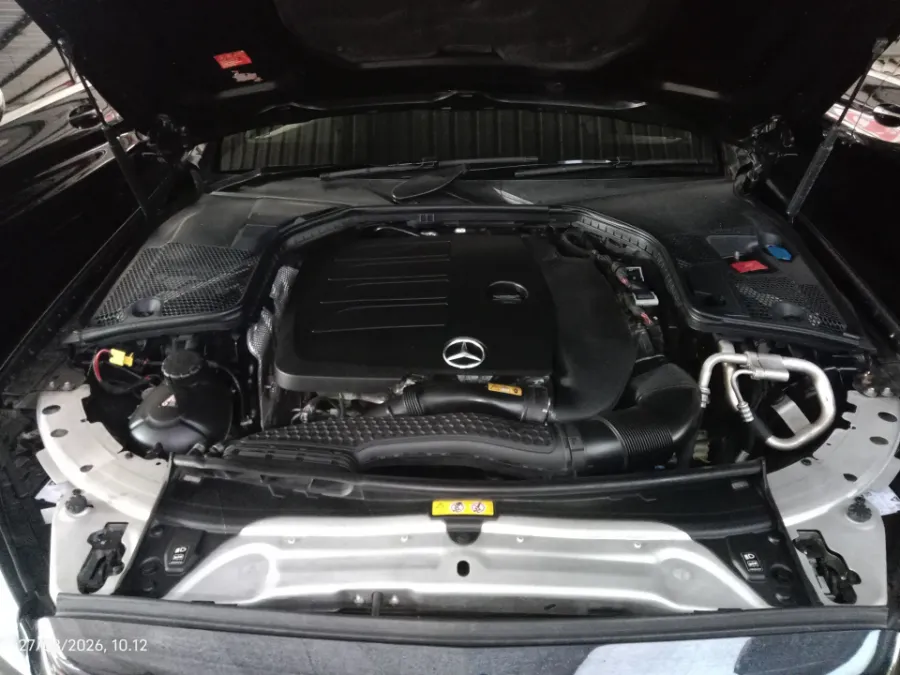 Foto Mobil Bekas Mesin Mercedes-Benz C300 2.0 AMG tahun 2019