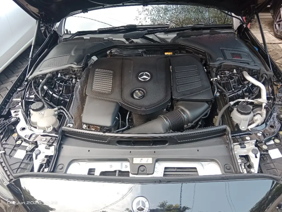 Foto Mobil Bekas Mesin Mercedes-Benz C300 2.0 AMG tahun 2024