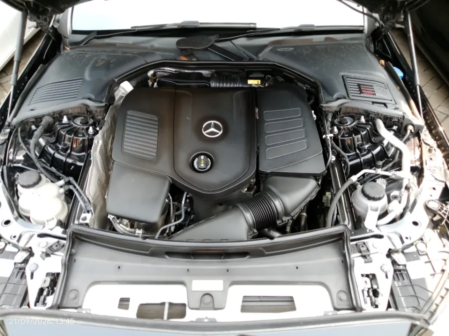 Foto Mobil Bekas Mesin Mercedes-Benz C300 2.0 AMG tahun 2024