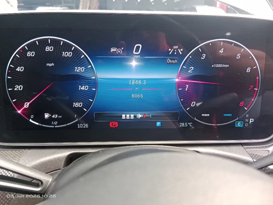 Foto Mobil Bekas Odometer Mercedes-Benz C300 2.0 AMG tahun 2024