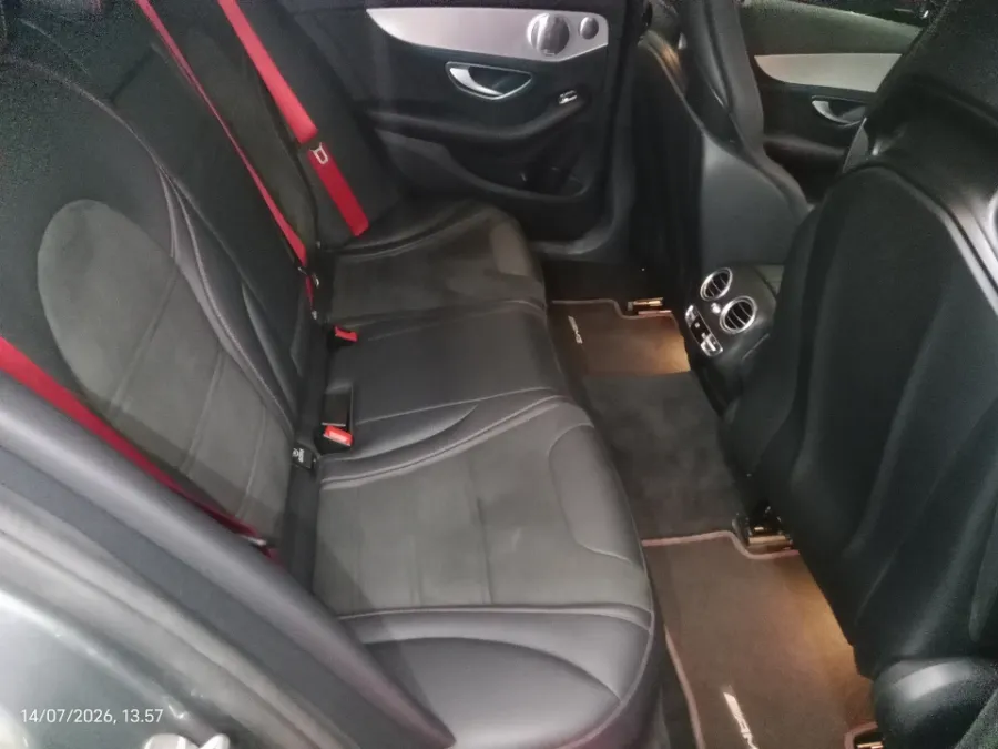Foto Mobil Bekas Kabin Belakang Mercedes-Benz C43 3.0 tahun 2017