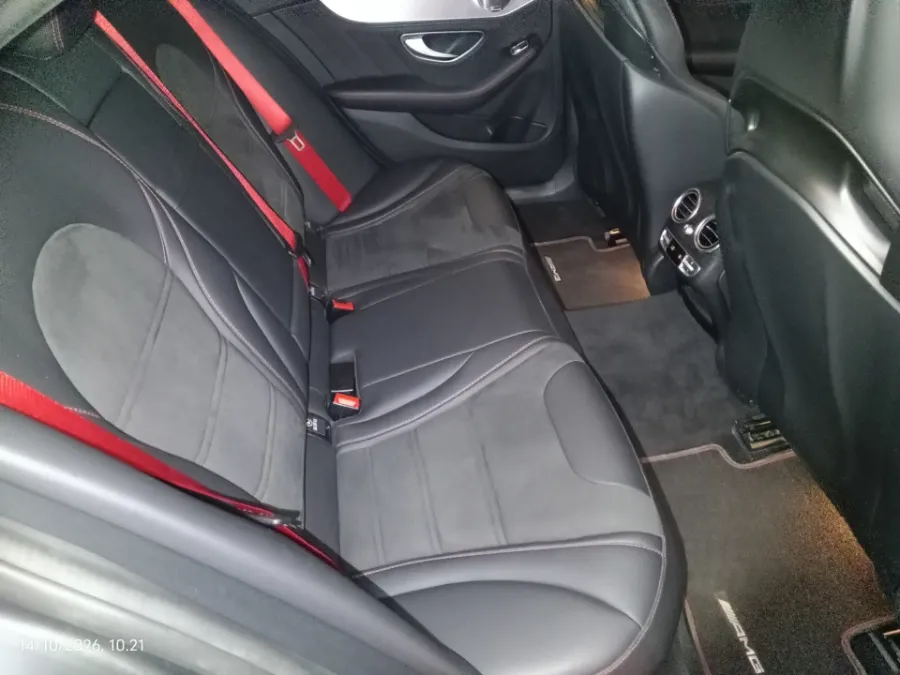 Foto Mobil Bekas Kabin Belakang Mercedes-Benz C43 3.0 tahun 2017