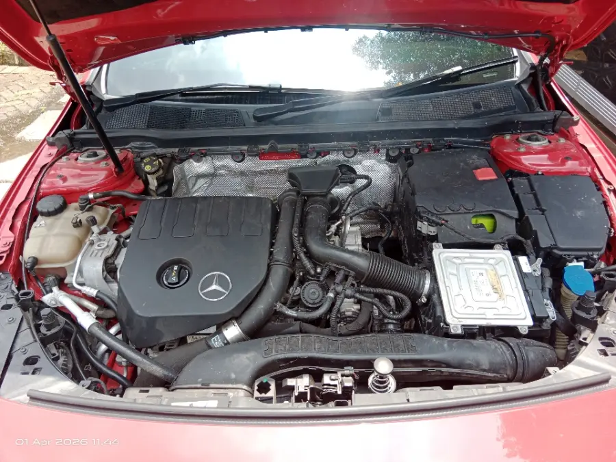 Foto Mobil Bekas Mesin Mercedes-Benz CLA200 1.3 tahun 2019