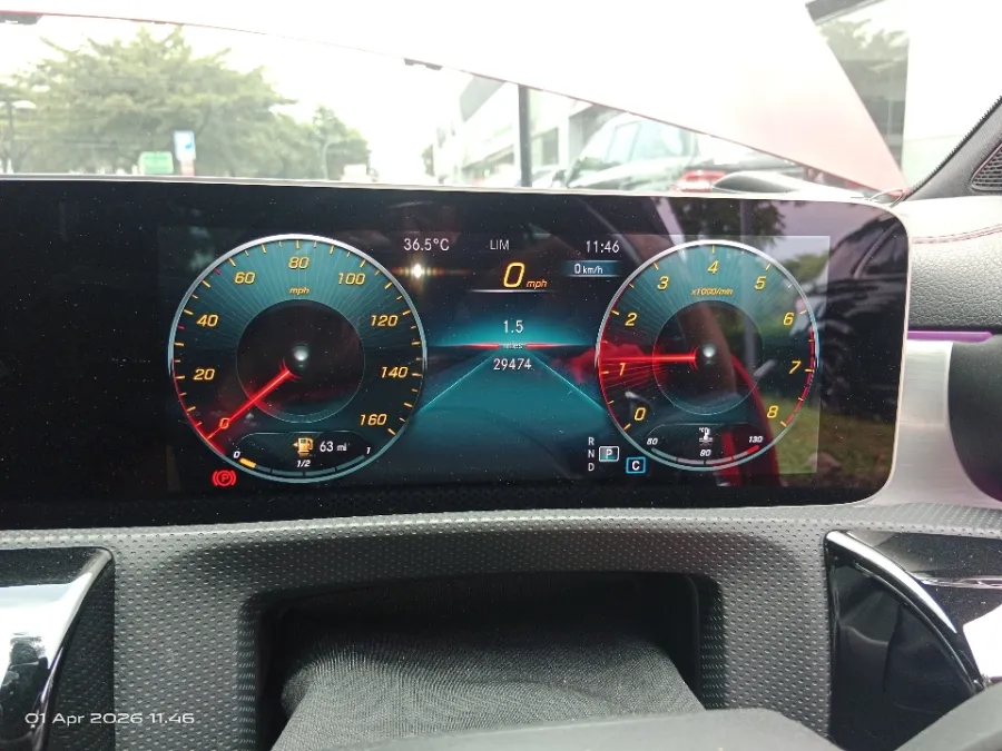 Foto Mobil Bekas Odometer Mercedes-Benz CLA200 1.3 tahun 2019